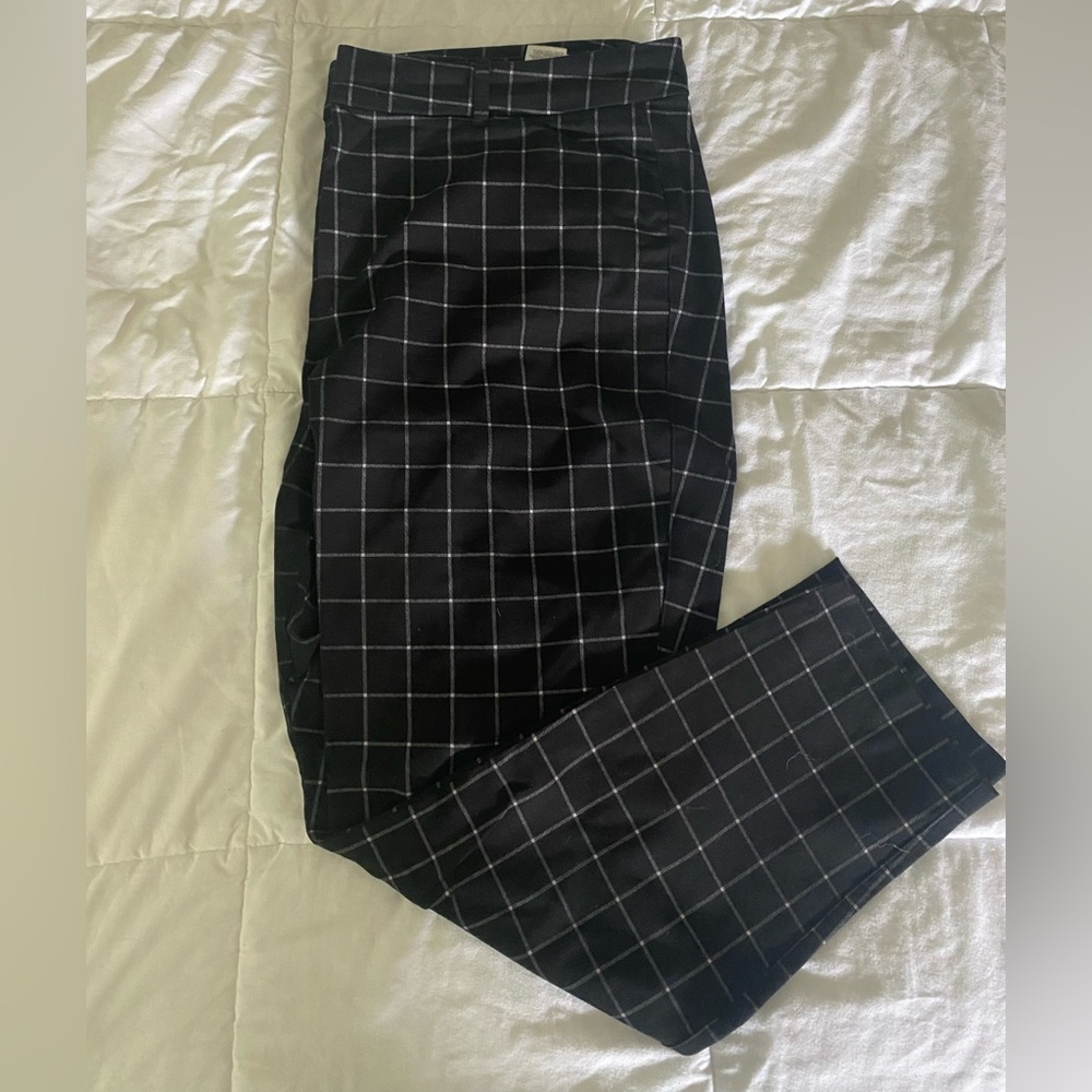 Old Navy Pixie High-Rise Ankle Pant